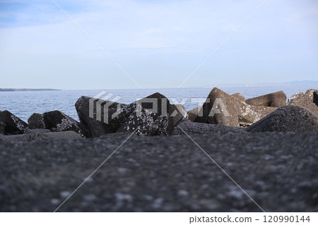 Beppu Bay as seen from Beppu City 120990144