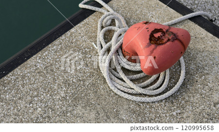 Port anchor pillar 120995658