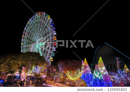 Night view of the Yomiuri Land Ferris Wheel in Inagi and Kawasaki, Tokyo Night view of the Yomiuri Land Ferris Wheel in Inagi and Kawasaki, Tokyo 120995802