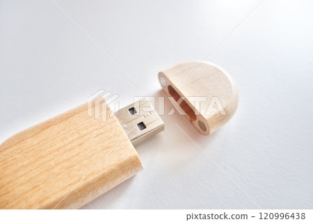 flash disk with a cover made of wood. 120996438