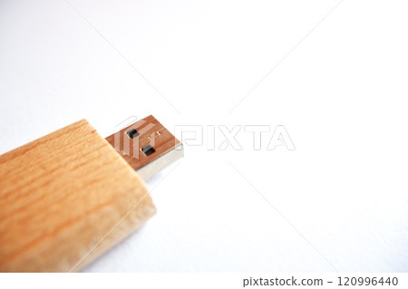 flash disk with a cover made of wood. 120996440