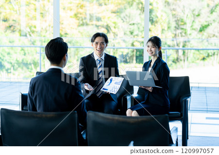 商人討論 120997057