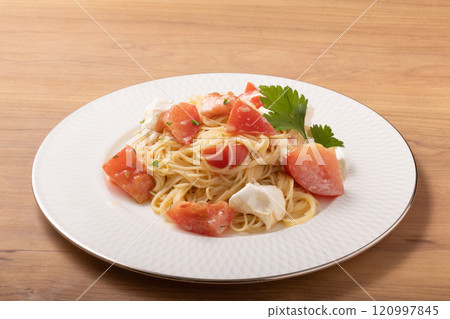 Chilled pasta with tomato and mozzarella Chilled pasta with tomato and mozzarella 120997845
