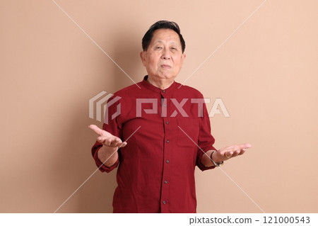 Senior East Asian Man Senior East Asian Man 121000543