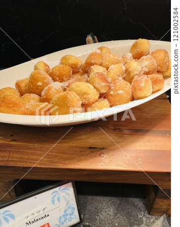 Fried snacks made overseas 121002584