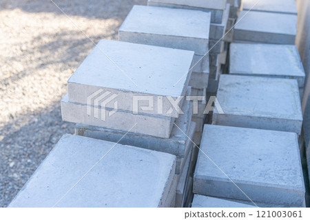 Garden renovation concrete slab 121003061