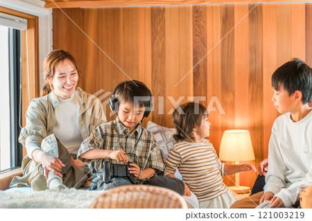 Family trips and glamping: staying in bungalows and cottages 121003219