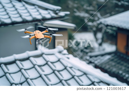 無人機檢查積雪的瓦屋頂 121003617
