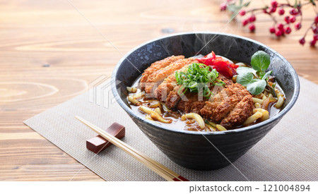 Katsu curry udon (special curry udon made with udon broth) Katsu curry udon (special curry udon made with udon broth) 121004894