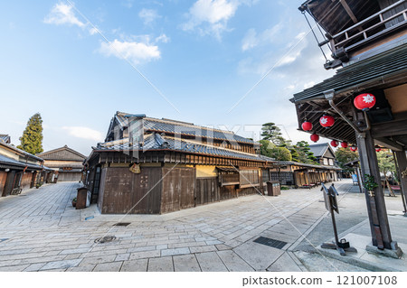 三重縣伊勢市伊勢神宮附近的旅遊勝地禦影橫丁街景 121007108