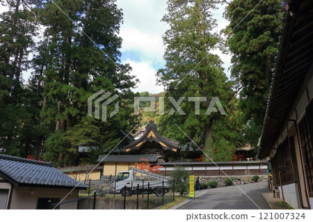 The area of the entrance way to Daihonzan Eiheiji, the temple of eternal peace deep in the mountains near Fukui City in Fukui Prefecture Japan, a headquarter of Zen Buddhism 121007324