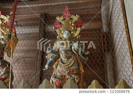 The statues of the four heavenly kings in the Sanmon Gate of the Daihonzan Eiheiji temple near Fukui Japan The statues of the four heavenly kings in the Sanmon Gate of the Daihonzan Eiheiji temple near Fukui Japan 121008676