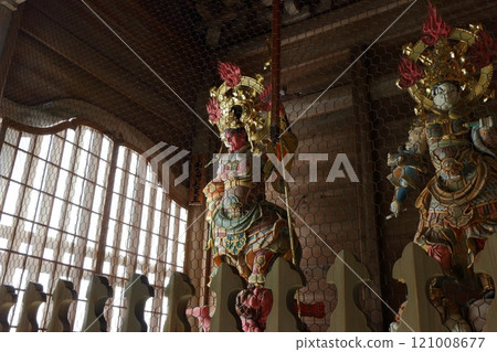 The statues of the four heavenly kings in the Sanmon Gate of the Daihonzan Eiheiji temple near Fukui Japan 121008677