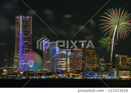Fireworks over the night view of Yokohama Minato Mirai (Yokohama Sparkling Twilight) 121011629