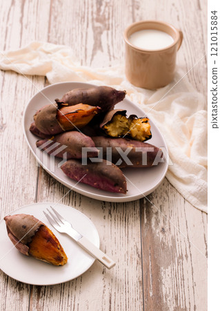 Warm sweet potatoes and winter themed plating Warm sweet potatoes and winter themed plating 121015884