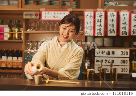 穿著和服的美麗居酒屋老闆娘攝影合作：田村大澤 121018119