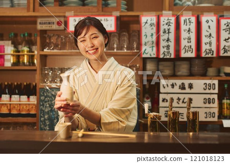 穿著和服的美麗居酒屋老闆娘攝影合作：田村大澤 121018123