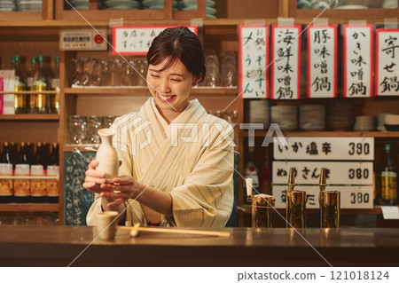 穿著和服的美麗居酒屋老闆娘攝影合作：田村大澤 121018124