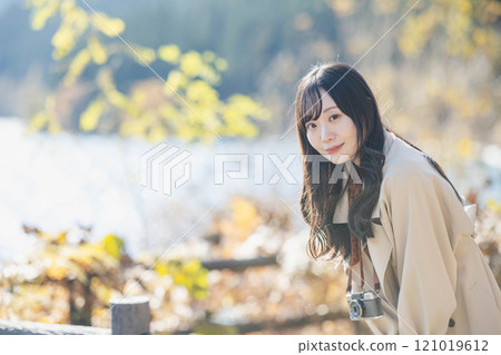 女人的旅行-女人看湖 121019612