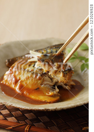 用鯖魚燜鯖魚 121026928