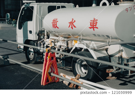 道路清洗和灑水車 道路清洗和灑水車 121030999