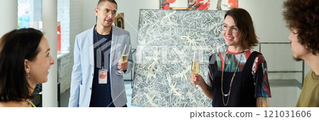 Discussing new abstract painting Discussing new abstract painting 121031606