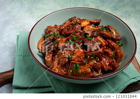 bulgogi, with mushrooms, with sesame seeds and green onions, Korean cuisine, homemade, no people, bulgogi, with mushrooms, with sesame seeds and green onions, Korean cuisine, homemade, no people, 121031844