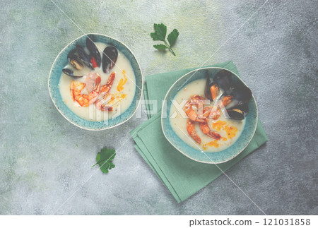 cream soup, chowder with mussels and shrimp, American cuisine, homemade, no people, cream soup, chowder with mussels and shrimp, American cuisine, homemade, no people, 121031858