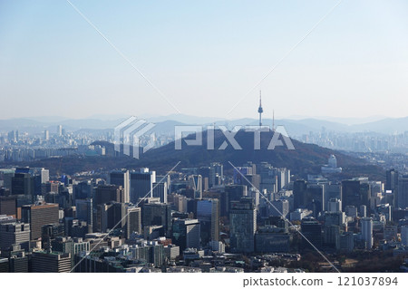 Seoul city view from inwangsan mountain, Seoul, South Korea	 121037894