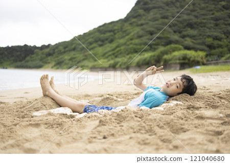 喜歡游泳的孩子 121040680