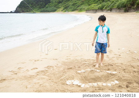 Child who enjoys swimming Child who enjoys swimming 121040818