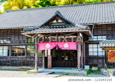 島根石見銀山官署遺址 121043105