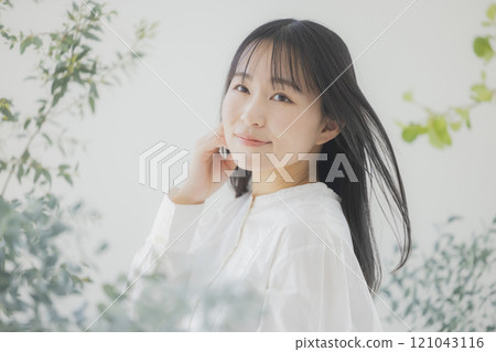 Hair care image for young women Hair care image for young women 121043116