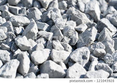 Graveled gravel 121043928