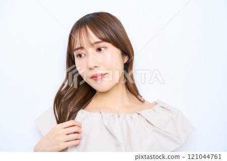 年輕女性的美麗 121044761