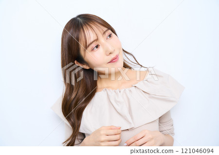 年輕女性的美麗 121046094