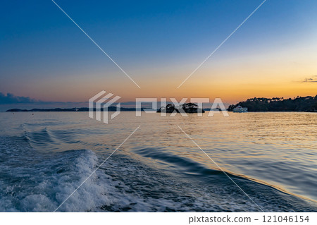 Matsushima, one of Japan's three most scenic spots, island hopping, Matsushima Bay lap "Niomaru Course", Bishamon Island, Sokanzan 121046154