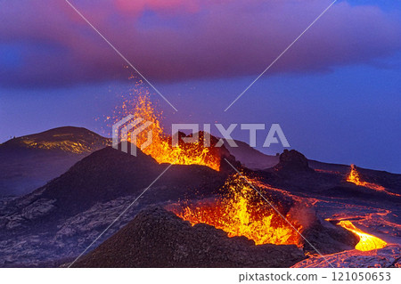Erupting volcano crater 121050653