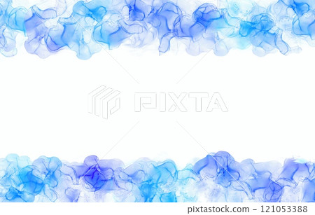 流動的水和冰的清爽背景，可用作化妝品和時尚的藍色酒精水墨藝術的背景。 121053388