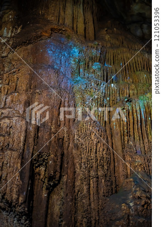 Akiyoshido Cave Travertine Falls [Mine City, Yamaguchi Prefecture] 121053396