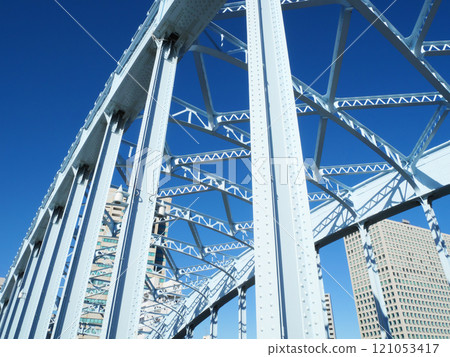 映襯藍天的鐵橋｜永泰橋 121053417
