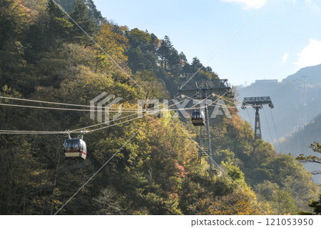 連接山麓與谷川山的纜車設備 連接山麓與谷川山的纜車設備 121053950