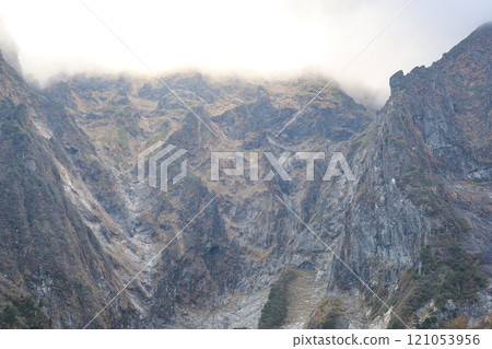 Ichinokurazawa, a mountain with vertical rock faces 121053956
