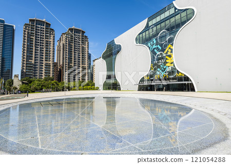 Modern building view of the National Taichung Theater in Taiwan. This is the only national performing arts center in central Taiwan. 121054288