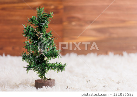 Christmas tree Christmas tree 121055582