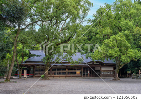 Atsuta Shrine Prayer Hall and Long Bed 121056502