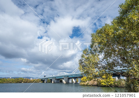 Torikai Bridge and the Osaka Monorail railway bridge Torikai Bridge and the Osaka Monorail railway bridge 121057901