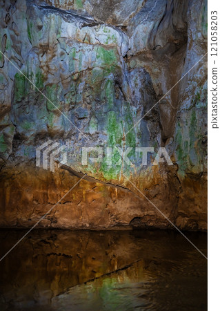 Akiyoshi Cave Nagabuchi [Mine City, Yamaguchi Prefecture] 121058203