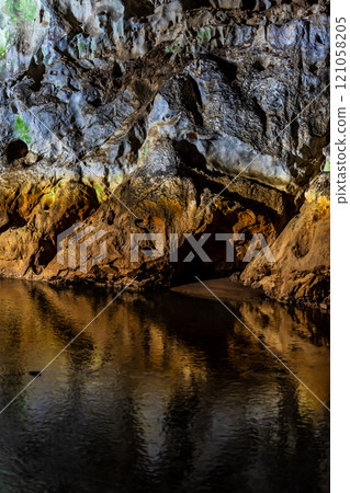Akiyoshi Cave Nagabuchi [Mine City, Yamaguchi Prefecture] 121058205