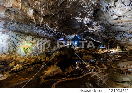 Akiyoshi Cave Senmachida [Mine City, Yamaguchi Prefecture] 121058761